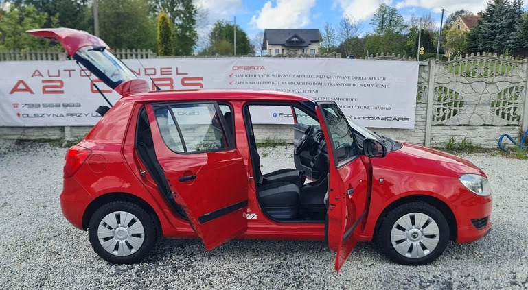 Skoda Fabia cena 14900 przebieg: 164000, rok produkcji 2010 z Olszyna małe 352